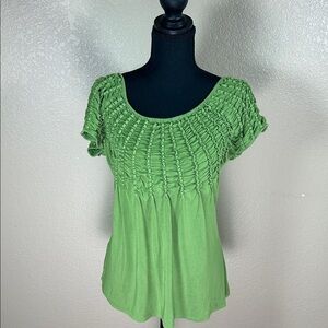 Green Short-Sleeve Smocked Women’s Top Size Large